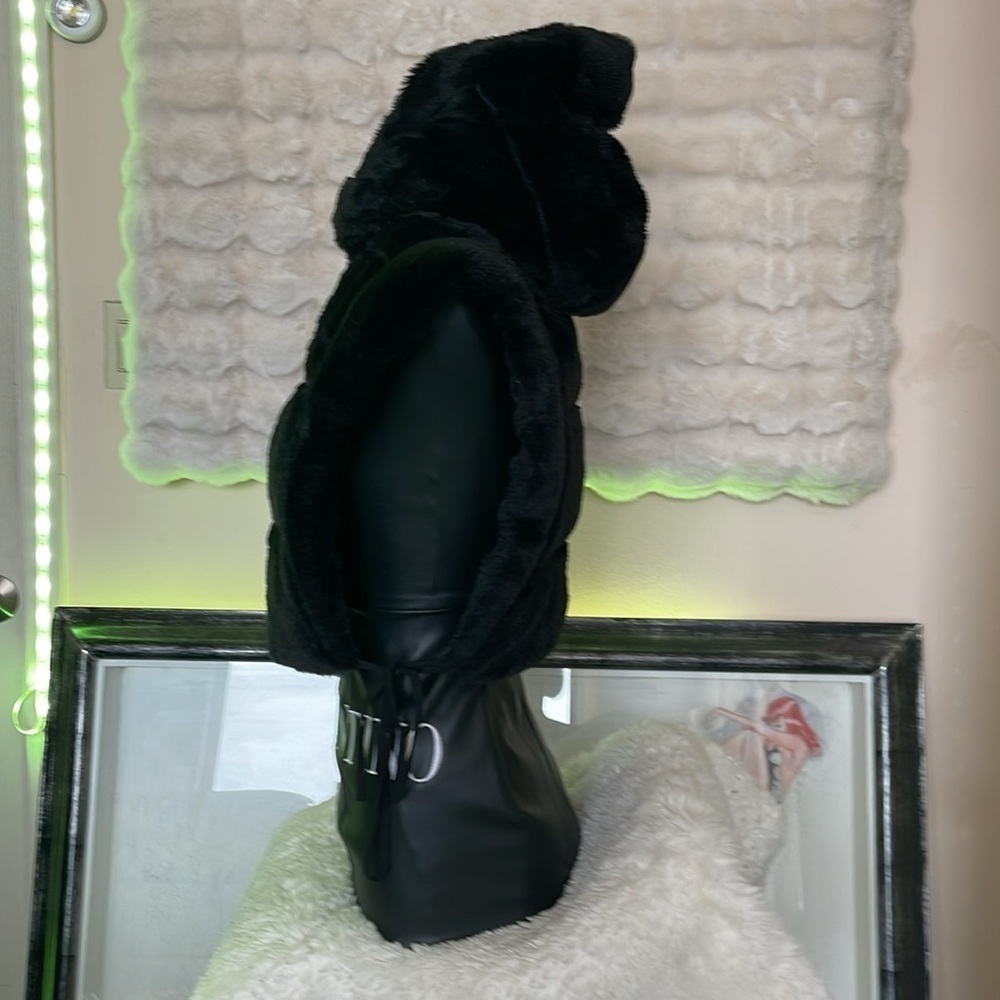 Faux fur black winter vest winter jacket with hoody . Great for layering NWOT - Picture 5 of 10